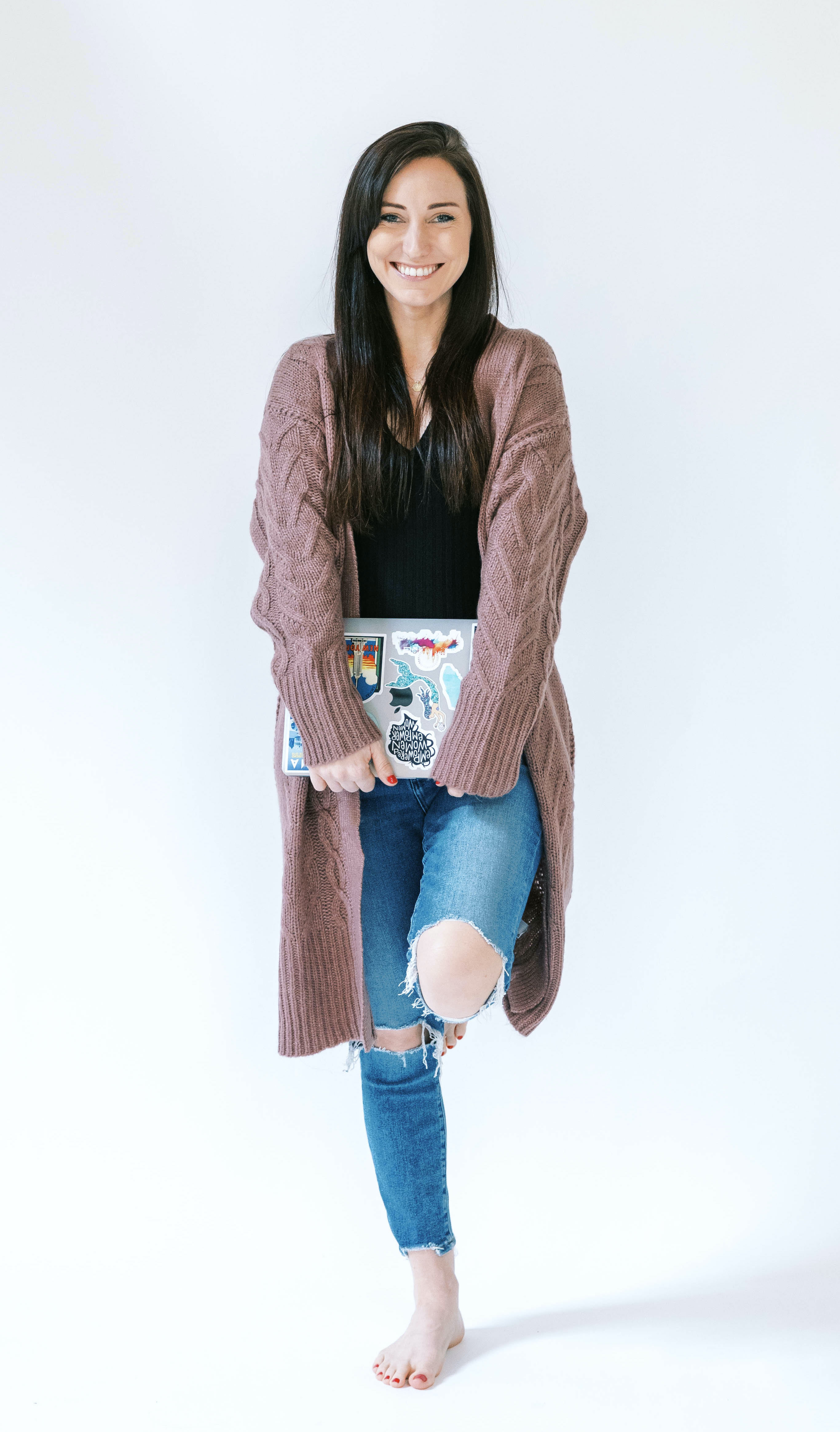 Erica Comitalo is a copywriter for photographers